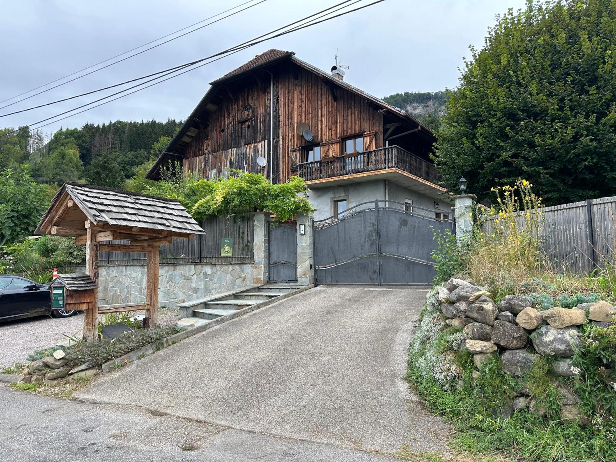 Gite De La Chouette Тйе Экстерьер фото